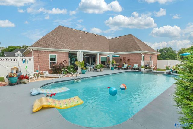 231 Braxton Court, Decatur, AL 35603