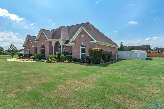 231 Braxton Court, Decatur, AL 35603