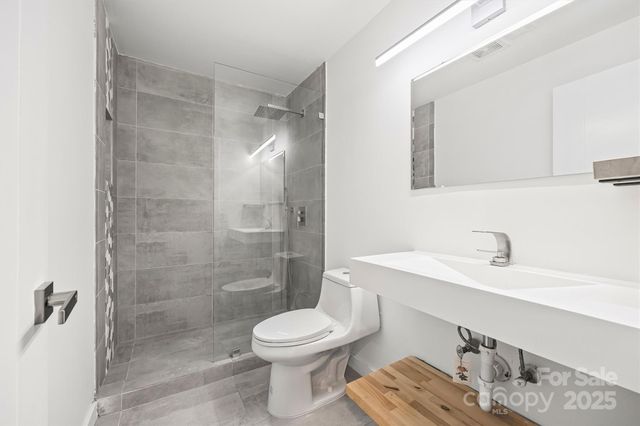 1041 Churchill Downs Court C, Charlotte, NC 28211