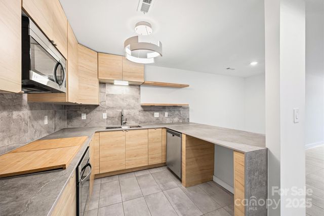 1041 Churchill Downs Court C, Charlotte, NC 28211