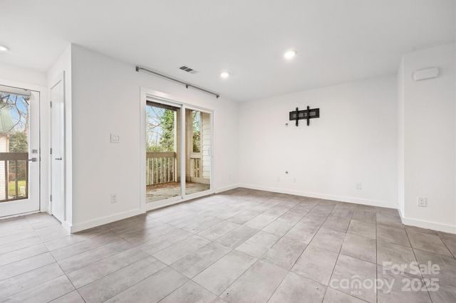 1041 Churchill Downs Court C, Charlotte, NC 28211