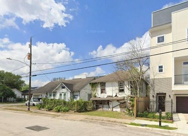 3035 Dennis Street, Houston, TX 77004