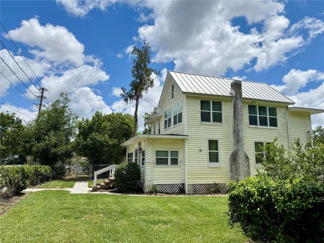708 E LEMON AVENUE, Eustis, FL 32726
