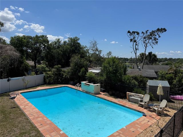 708 E LEMON AVENUE, Eustis, FL 32726