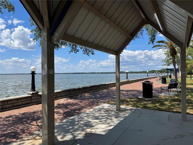 708 E LEMON AVENUE, Eustis, FL 32726