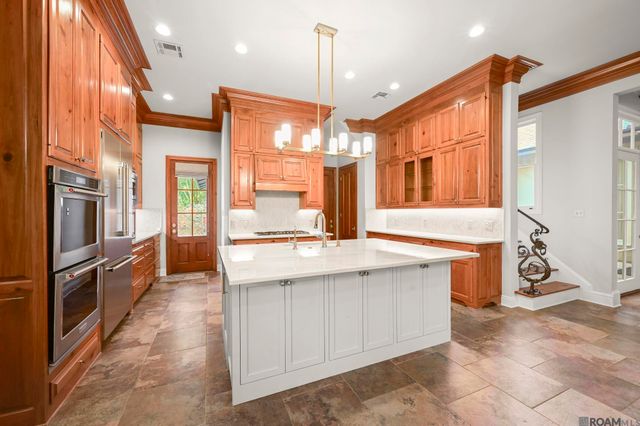 6540 Province Ln, Baton Rouge, LA 70808