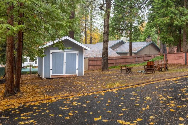 2273 Flanders Dr, Arnold, CA 95223