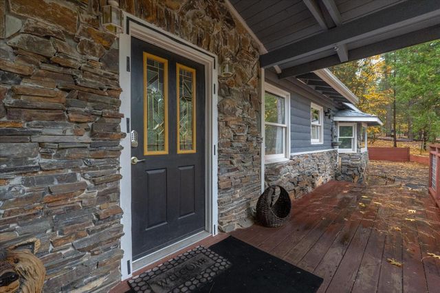 2273 Flanders Dr, Arnold, CA 95223