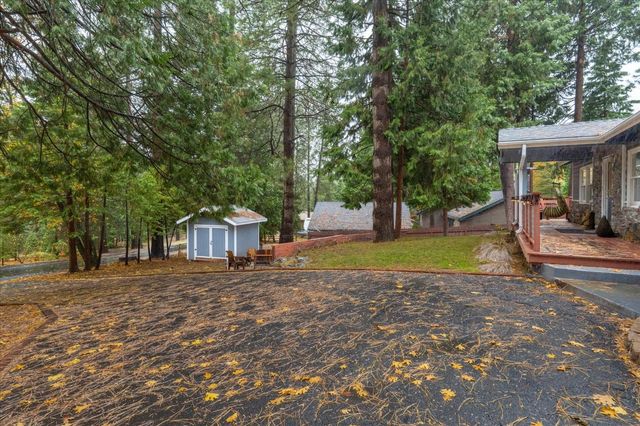 2273 Flanders Dr, Arnold, CA 95223