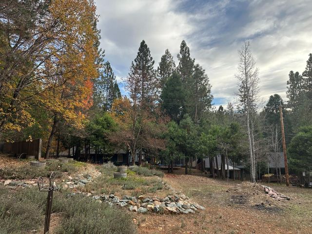 2273 Flanders Dr, Arnold, CA 95223