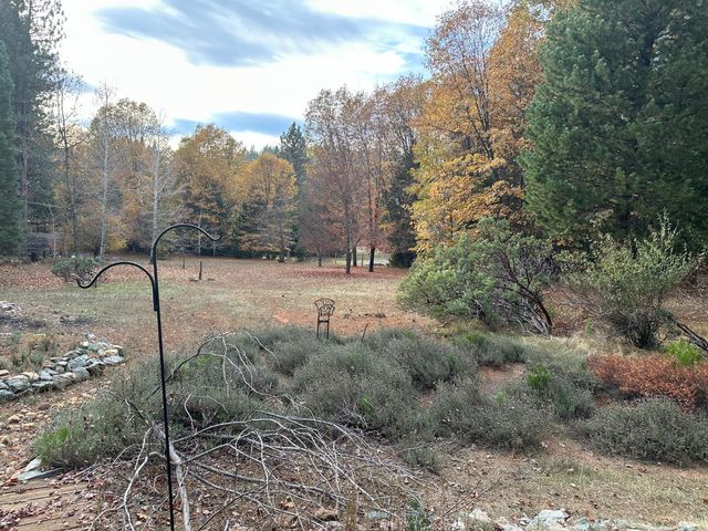 2273 Flanders Dr, Arnold, CA 95223