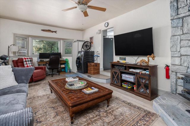 2273 Flanders Dr, Arnold, CA 95223