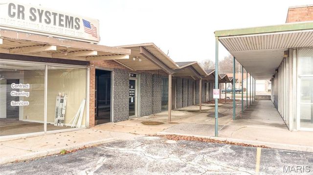 655 Berkshire Boulevard, East Alton, IL 62024