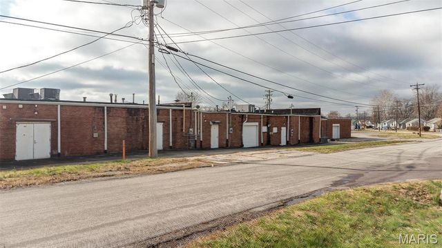 655 Berkshire Boulevard, East Alton, IL 62024