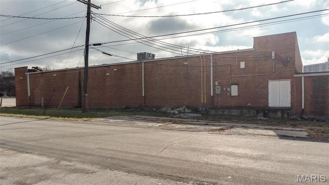 655 Berkshire Boulevard, East Alton, IL 62024