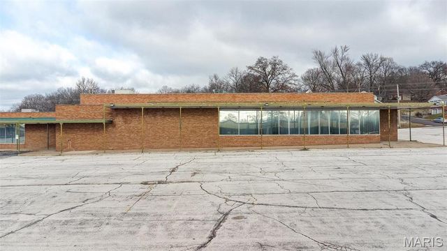 655 Berkshire Boulevard, East Alton, IL 62024