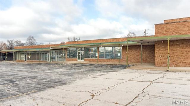 655 Berkshire Boulevard, East Alton, IL 62024