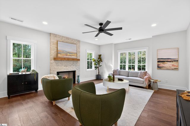 115 Edgecombe Road, Spartanburg, SC 29307