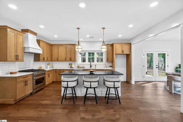 115 Edgecombe Road, Spartanburg, SC 29307