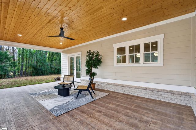 115 Edgecombe Road, Spartanburg, SC 29307