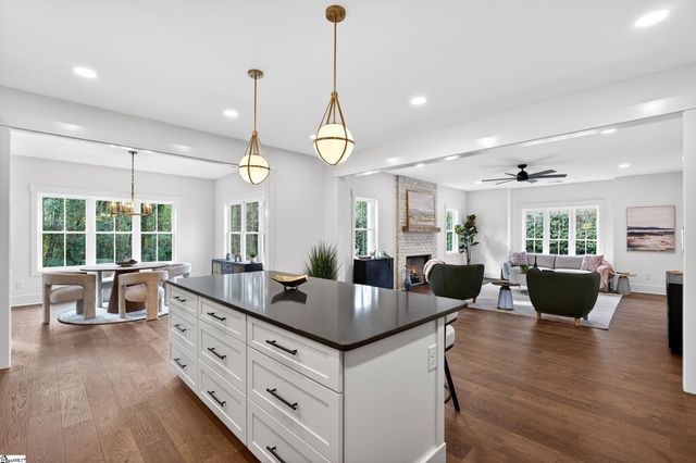 115 Edgecombe Road, Spartanburg, SC 29307