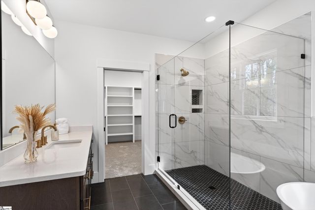 115 Edgecombe Road, Spartanburg, SC 29307