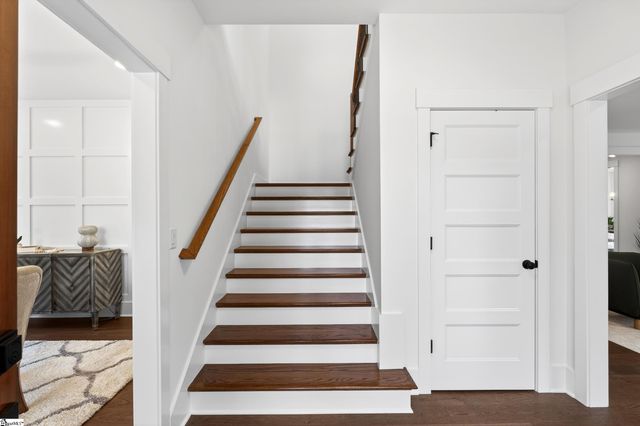 115 Edgecombe Road, Spartanburg, SC 29307