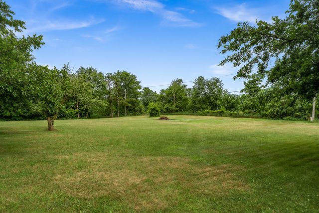 6650 Happy Acres Road, Rockford, IL 61101