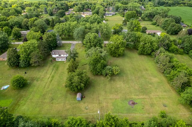 6650 Happy Acres Road, Rockford, IL 61101