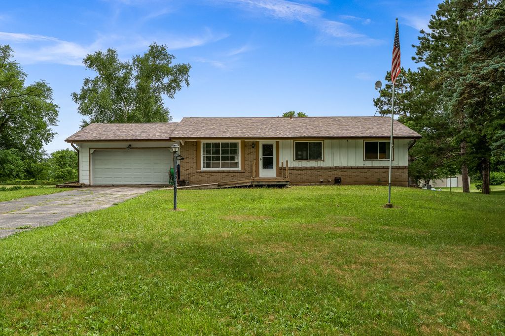 6650 Happy Acres Road, Rockford, IL 61101