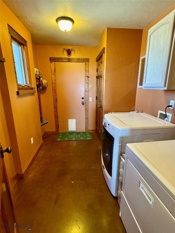 94 Wisconsin Creek Road, Sheridan, MT 59749