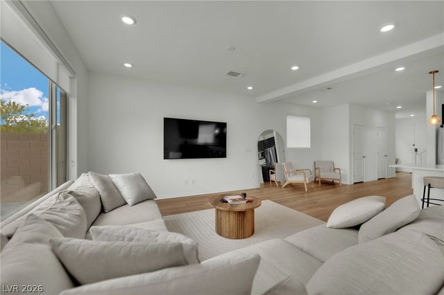 10327 Dallington Street, Las Vegas, NV 89141