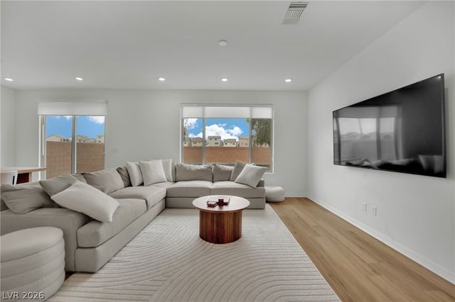 10327 Dallington Street, Las Vegas, NV 89141