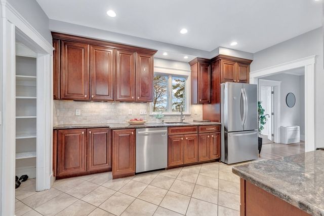 23 Farmer Rd, Arlington, MA 02476