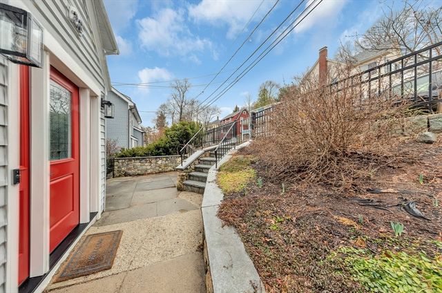 23 Farmer Rd, Arlington, MA 02476