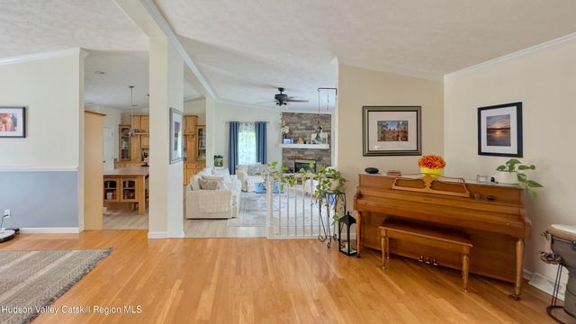 9 Wiley Swamp, Athens, NY 12015