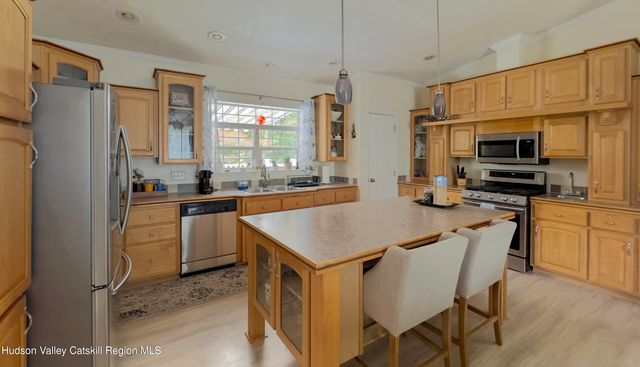9 Wiley Swamp, Athens, NY 12015