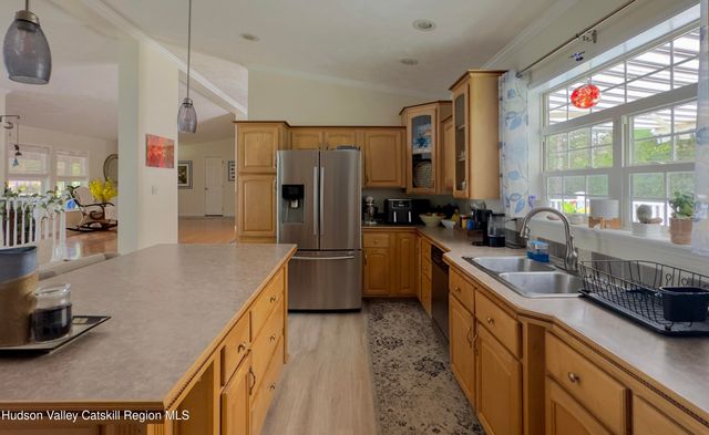 9 Wiley Swamp, Athens, NY 12015