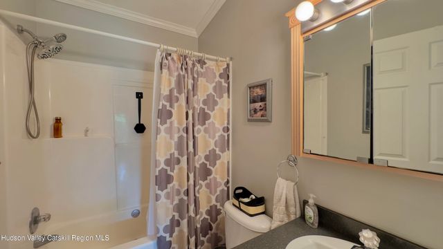 9 Wiley Swamp, Athens, NY 12015