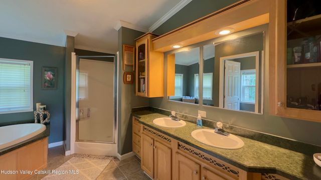 9 Wiley Swamp, Athens, NY 12015
