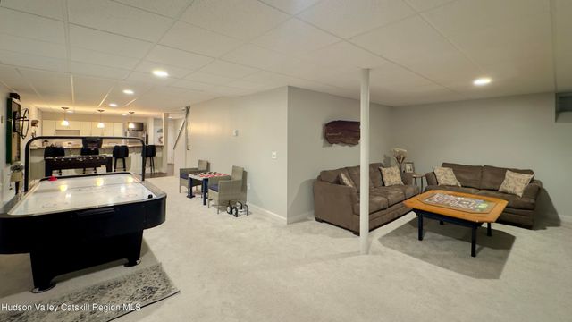 9 Wiley Swamp, Athens, NY 12015
