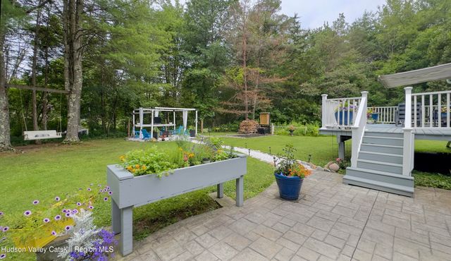 9 Wiley Swamp, Athens, NY 12015