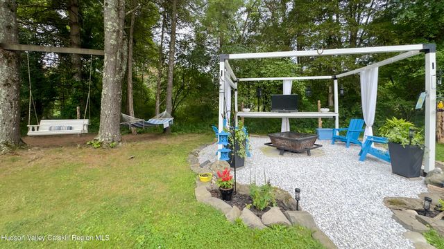 9 Wiley Swamp, Athens, NY 12015