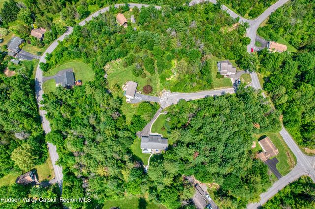 9 Wiley Swamp, Athens, NY 12015