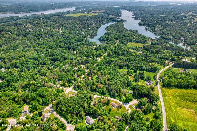 9 Wiley Swamp, Athens, NY 12015