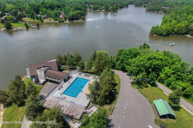 9 Wiley Swamp, Athens, NY 12015