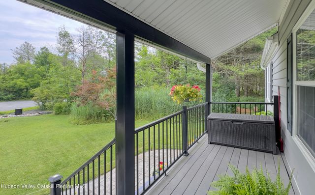 9 Wiley Swamp, Athens, NY 12015