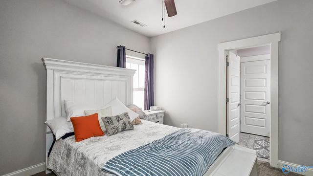 18795 S Haven Circle S, Athens, AL 35613