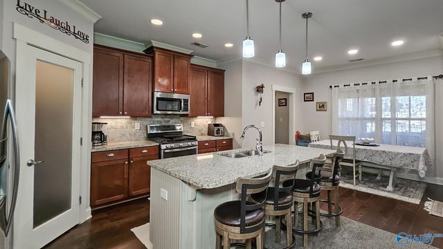 18795 S Haven Circle S, Athens, AL 35613