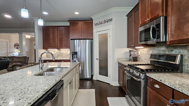 18795 S Haven Circle S, Athens, AL 35613